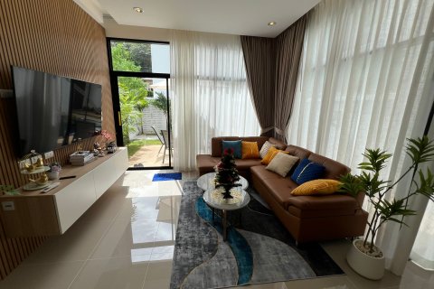 Chalet de 3 dormitorios en Kamala, Tailandia № 165264 - foto 8