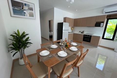 Chalet de 3 dormitorios en Kamala, Tailandia № 165264 - foto 20
