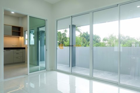 Estudio en Pattaya, Tailandia № 113384 - foto 17
