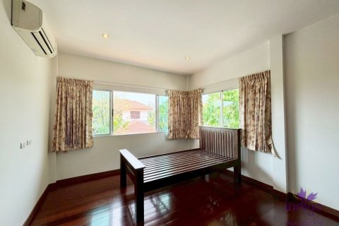 Casa de 3 dormitorios en Chiang Mai, Tailandia № 162656 - foto 8