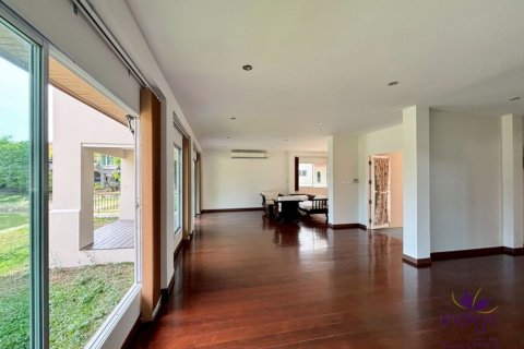 Casa de 3 dormitorios en Chiang Mai, Tailandia № 162656 - foto 5