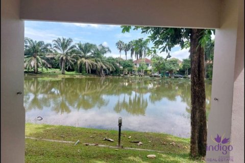 Casa de 3 dormitorios en Chiang Mai, Tailandia № 162656 - foto 15