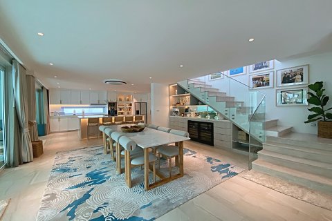 Chalet de 4 dormitorios en Hua Hin, Tailandia № 168304 - foto 14