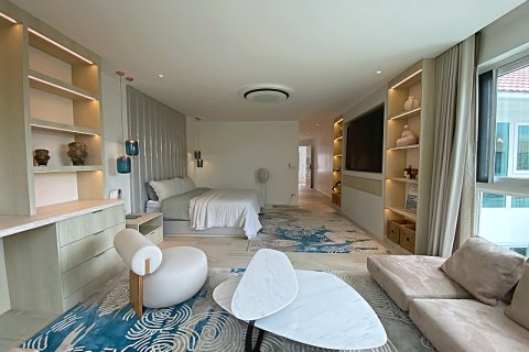 Chalet de 4 dormitorios en Hua Hin, Tailandia № 168304 - foto 23