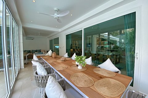 Chalet de 4 dormitorios en Hua Hin, Tailandia № 168304 - foto 12