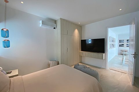 Chalet de 4 dormitorios en Hua Hin, Tailandia № 168304 - foto 28