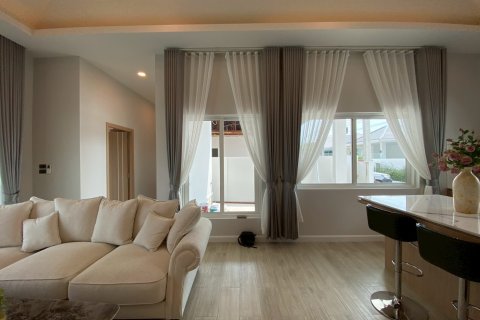 Chalet de 3 dormitorios en Hua Hin, Tailandia № 168266 - foto 15