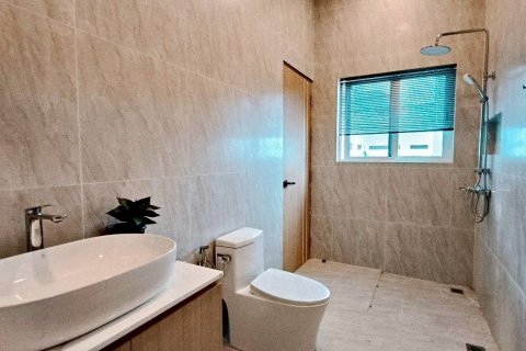 Chalet de 3 dormitorios en Hua Hin, Tailandia № 168266 - foto 18