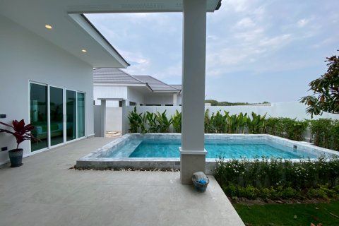 Chalet de 3 dormitorios en Hua Hin, Tailandia № 168266 - foto 6