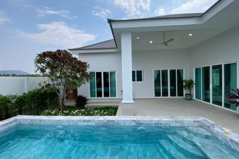 Chalet de 3 dormitorios en Hua Hin, Tailandia № 168266 - foto 2