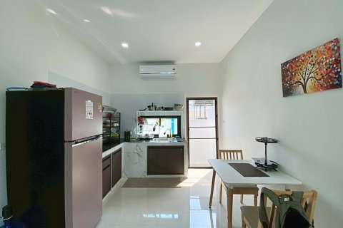 Chalet de 3 dormitorios en Hua Hin, Tailandia № 168269 - foto 15