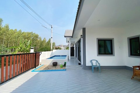 Chalet de 3 dormitorios en Hua Hin, Tailandia № 168269 - foto 8