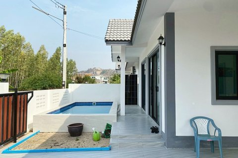 Chalet de 3 dormitorios en Hua Hin, Tailandia № 168269 - foto 9