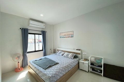 Chalet de 3 dormitorios en Hua Hin, Tailandia № 168269 - foto 20