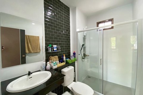 Chalet de 3 dormitorios en Hua Hin, Tailandia № 168269 - foto 23