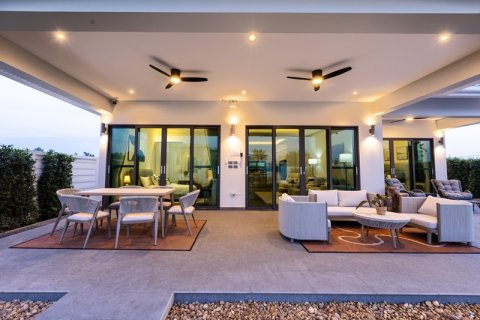 Chalet de 3 dormitorios en Hua Hin, Tailandia № 168267 - foto 5