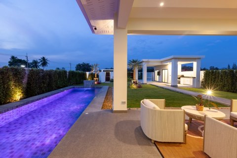 Chalet de 3 dormitorios en Hua Hin, Tailandia № 168267 - foto 4