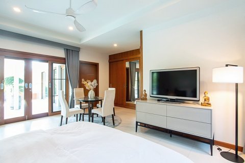 Chalet de 4 dormitorios en Hua Hin, Tailandia № 168268 - foto 23