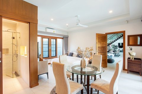 Chalet de 4 dormitorios en Hua Hin, Tailandia № 168268 - foto 21