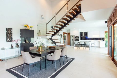 Chalet de 4 dormitorios en Hua Hin, Tailandia № 168268 - foto 11
