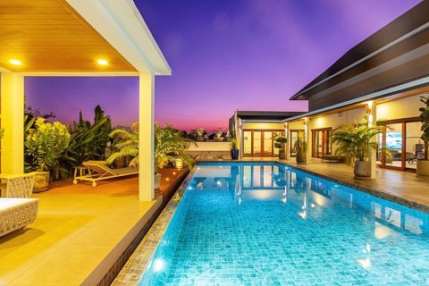 Chalet de 4 dormitorios en Hua Hin, Tailandia № 168268 - foto 7