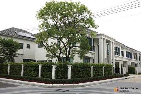 Casa de 5 dormitorios en Bangkok, Tailandia № 189196 - foto 2