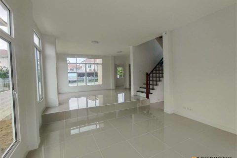 House in Bangkok, Thailand 3 bedrooms № 189191