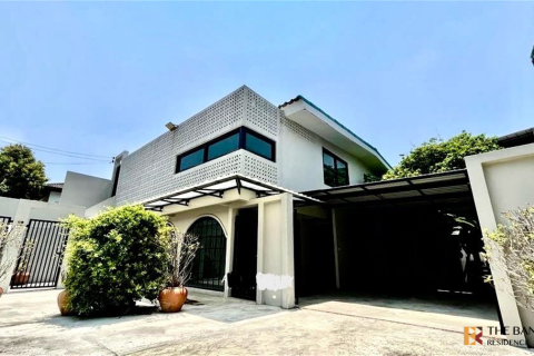 Casa de 4 dormitorios en Bangkok, Tailandia № 189198 - foto 8