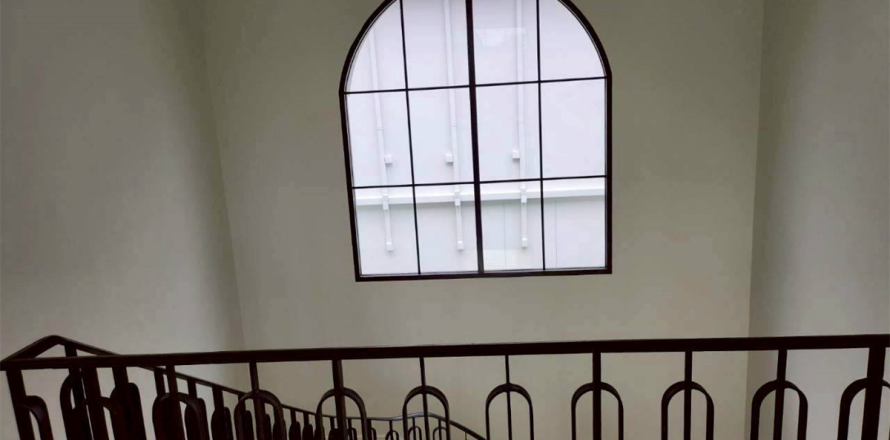 Casa de 5 dormitorios en Bangkok, Tailandia № 189193