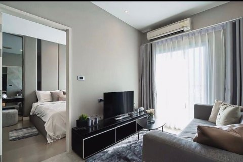 Condo in Khlong Toei, Bangkok, Thailand, 1 bedroom № 47522 - photo 2