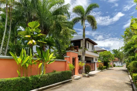 Chalet de 4 dormitorios en Phuket, Tailandia № 152527 - foto 26