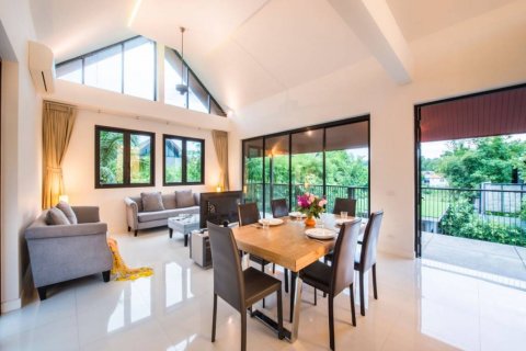 Chalet de 3 dormitorios en Phuket, Tailandia № 114003 - foto 6