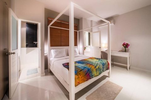Chalet de 3 dormitorios en Phuket, Tailandia № 114003 - foto 7