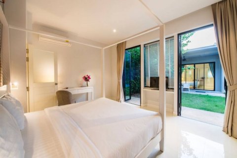 Chalet de 3 dormitorios en Phuket, Tailandia № 114003 - foto 9