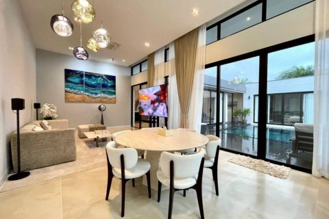 Chalet de 3 dormitorios en Pattaya, Tailandia № 151117 - foto 7