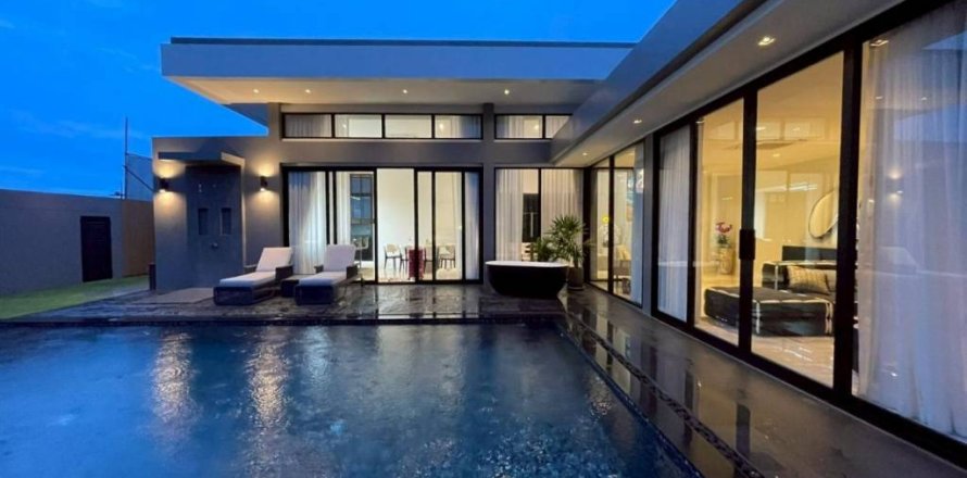 Chalet de 3 dormitorios en Pattaya, Tailandia № 151117