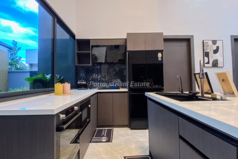 Casa de 3 dormitorios en Bang Lamung, Tailandia № 144569 - foto 10