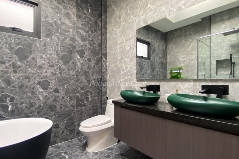 Casa de 3 dormitorios en Bang Lamung, Tailandia № 144569 - foto 16