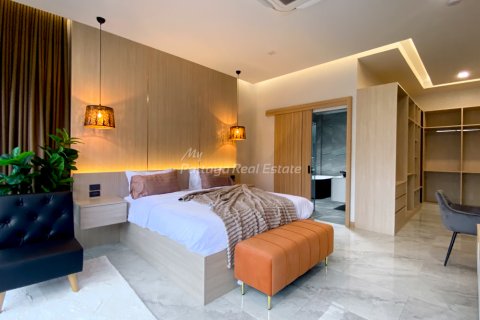 Casa de 3 dormitorios en Bang Lamung, Tailandia № 144570 - foto 10
