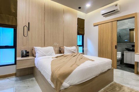 Casa de 3 dormitorios en Bang Lamung, Tailandia № 144570 - foto 15