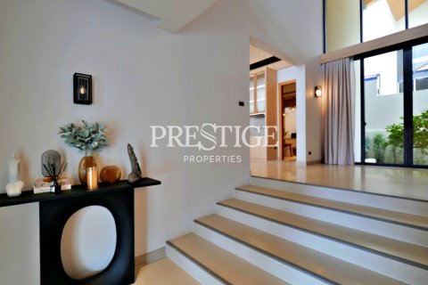 House in Pattaya, Thailand 3 bedrooms № 198224 - photo 20