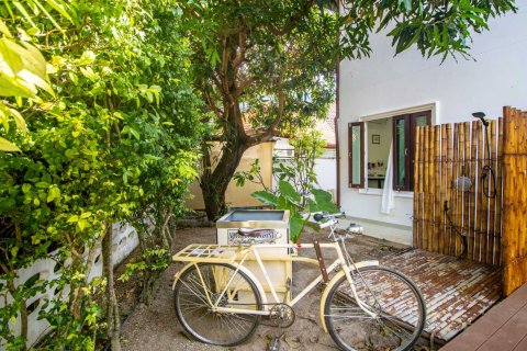 Chalet de 4 dormitorios en Pattaya, Tailandia № 164839 - foto 4