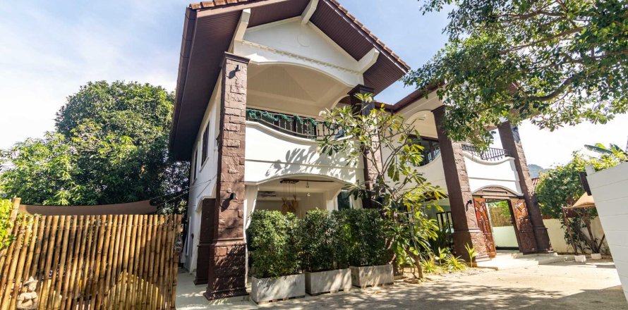 Chalet de 4 dormitorios en Pattaya, Tailandia № 164839