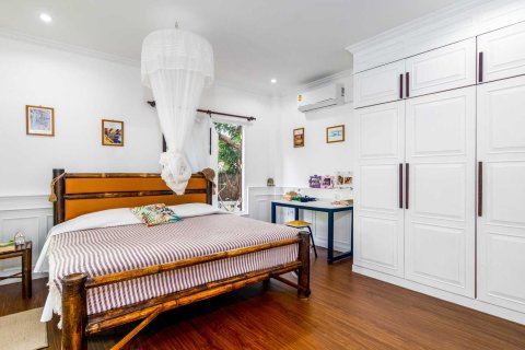 Chalet de 4 dormitorios en Pattaya, Tailandia № 164839 - foto 23
