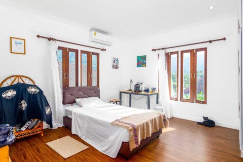 Chalet de 4 dormitorios en Pattaya, Tailandia № 164839 - foto 14
