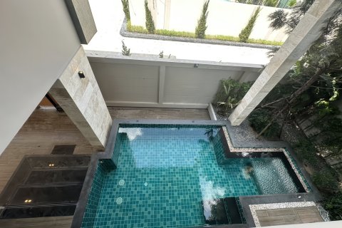 Casa de 4 dormitorios en Pattaya, Tailandia № 164840 - foto 4