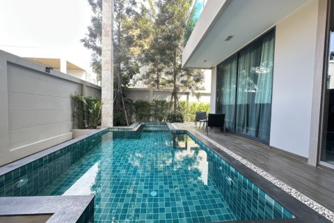 Casa de 4 dormitorios en Pattaya, Tailandia № 164840 - foto 7