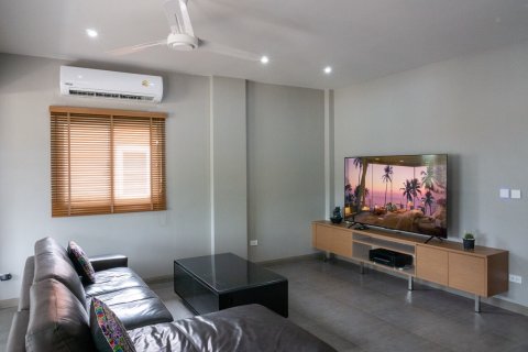 Chalet de 4 dormitorios en Pattaya, Tailandia № 164838 - foto 9