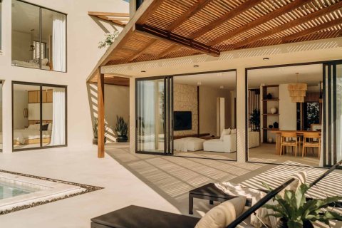 Chalet de 3 dormitorios en Ko Samui, Tailandia № 165306 - foto 6