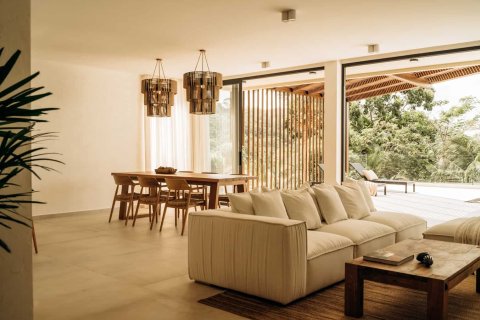 Chalet de 3 dormitorios en Ko Samui, Tailandia № 165306 - foto 15